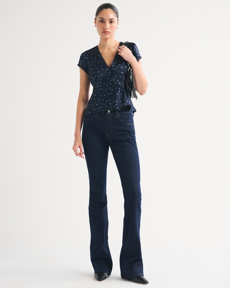 Slim Satin Short-Sleeve Blouse 상세 이미지 2