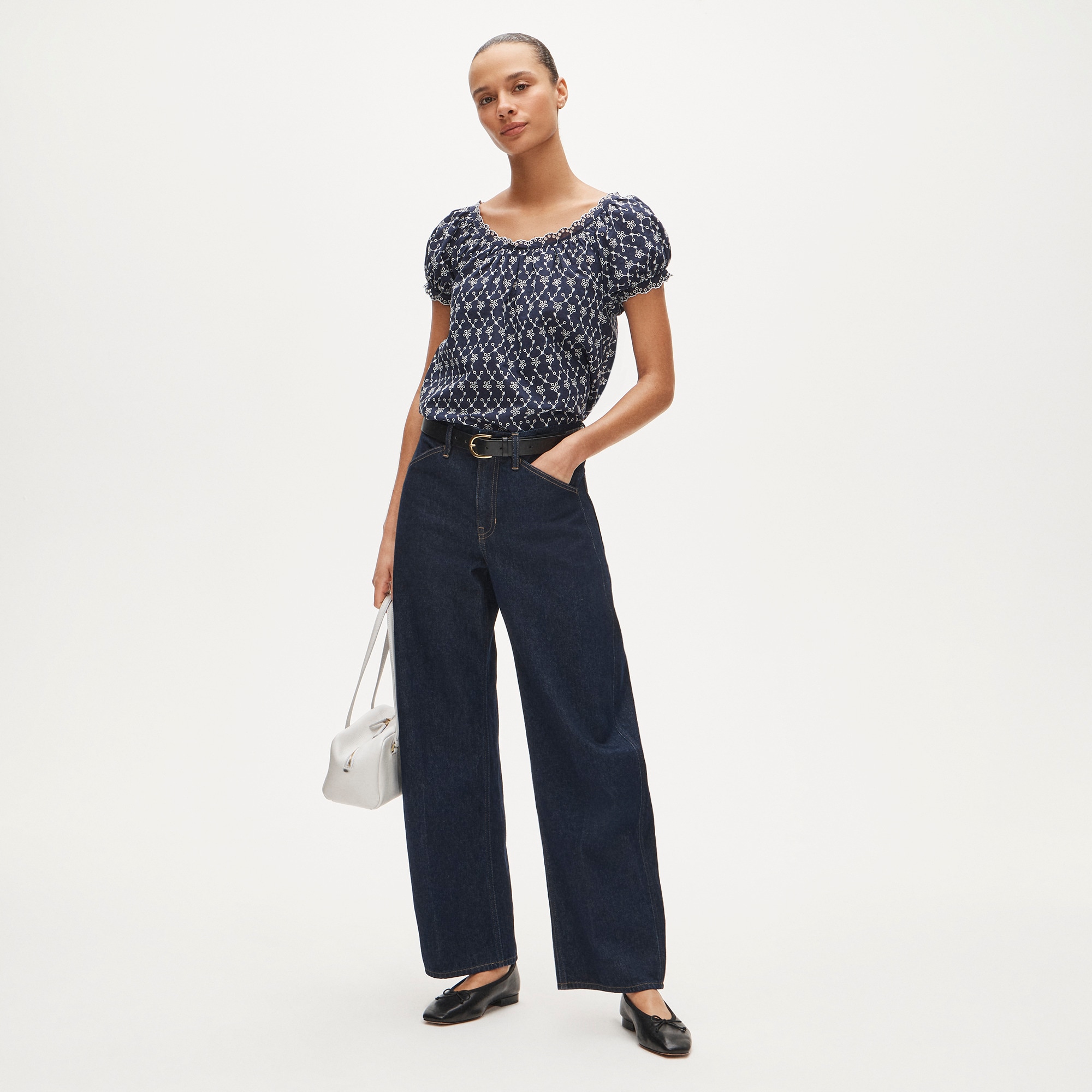 Scallop-trim eyelet top 상세 이미지 3