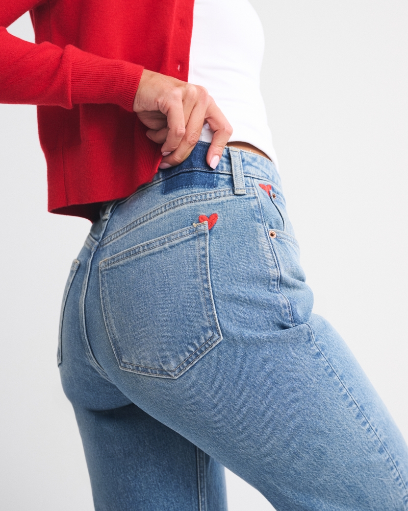 Curve Love High Rise 90s Relaxed Heart Embroidered Jean 상세 이미지 6