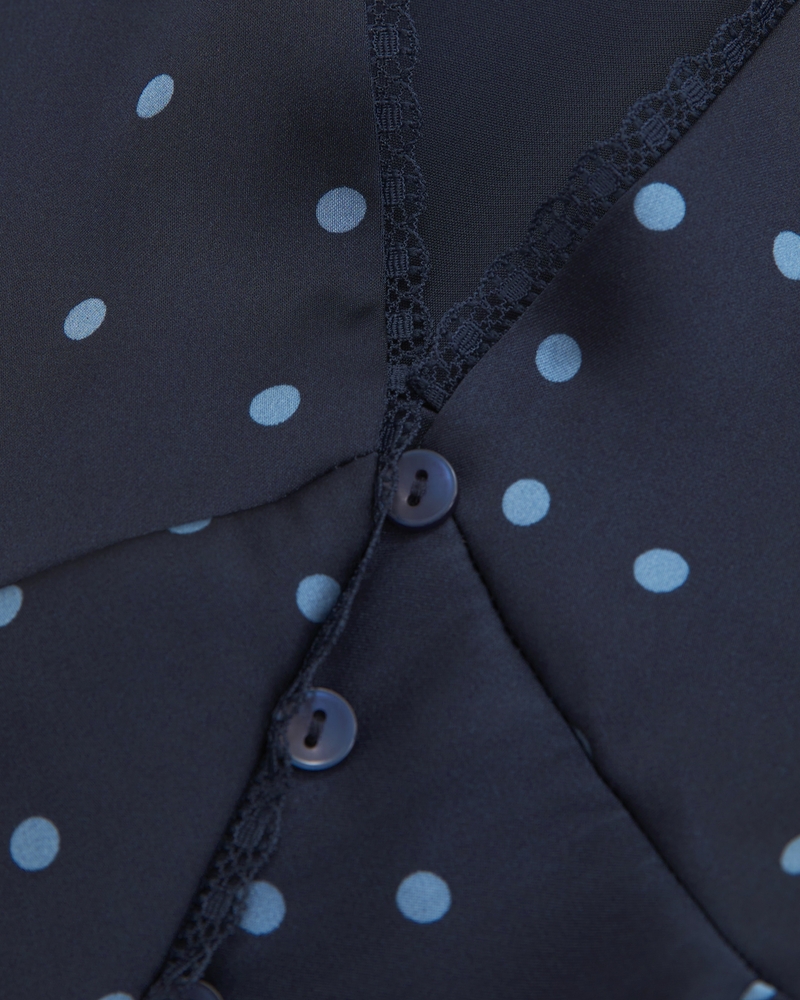 Slim Satin Short-Sleeve Blouse 상세 이미지 7