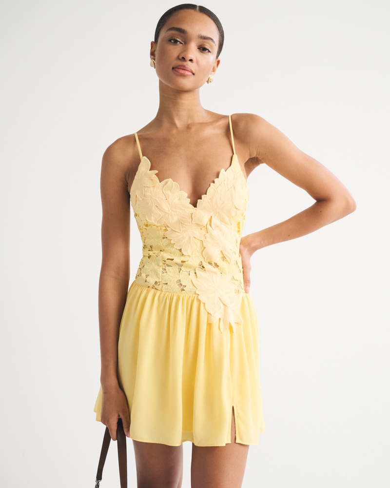 Bra-Free Applique Lace Mini Dress 상세 이미지 3