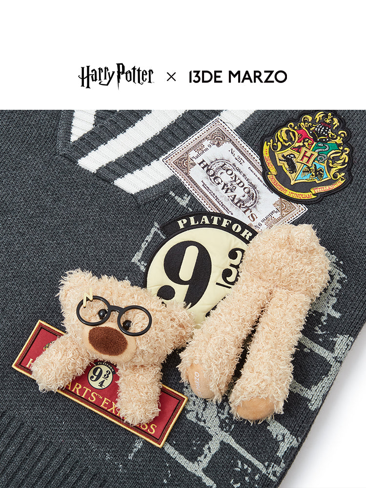 Harry Potter × 13DE MARZO 플랫폼 9¾ 베어 브이넥 스웨터 상세 이미지 5