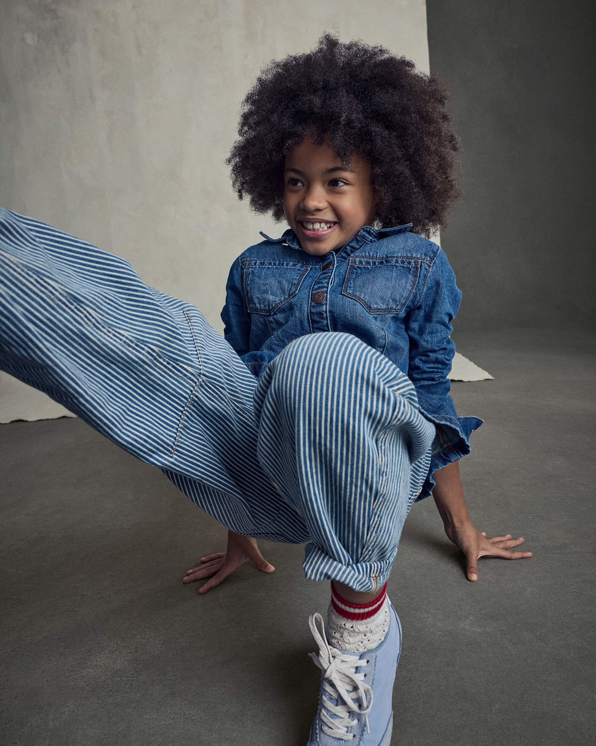 Girls Hickory Stripe Denim Barrel Jeans - Light Wash 상세 이미지 4