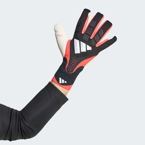 PREDATOR GOALKEEPER GLOVE PRO