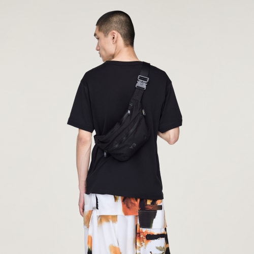 Y-3 Staple Fanny Pack 상세 이미지 2
