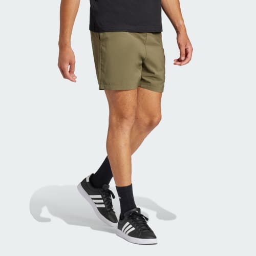 Essentials Small Logo Cargo Chelsea Shorts 상세 이미지 3
