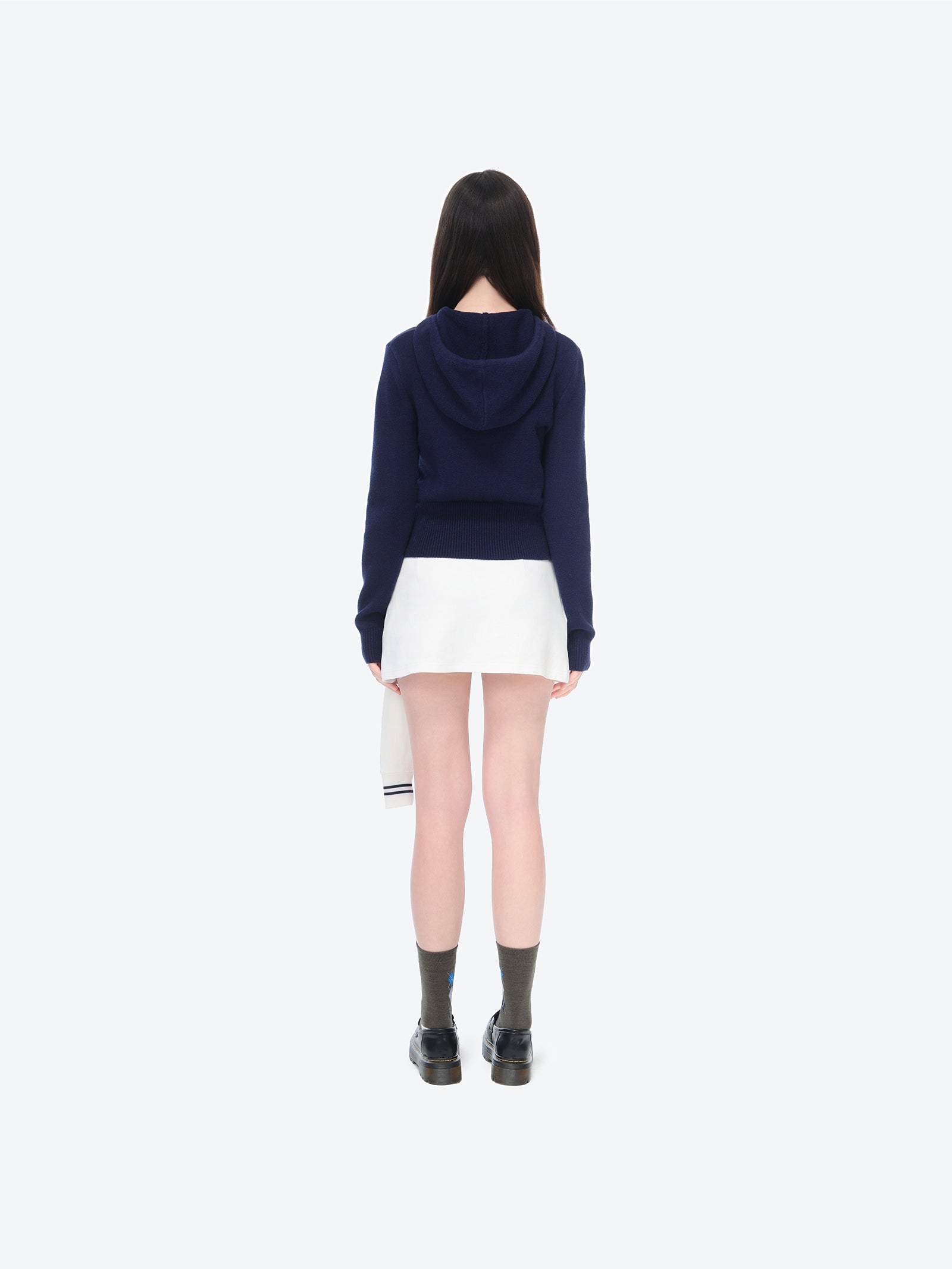 미니 로고 슬림 스웨터 네이비 블루 상세 이미지 4