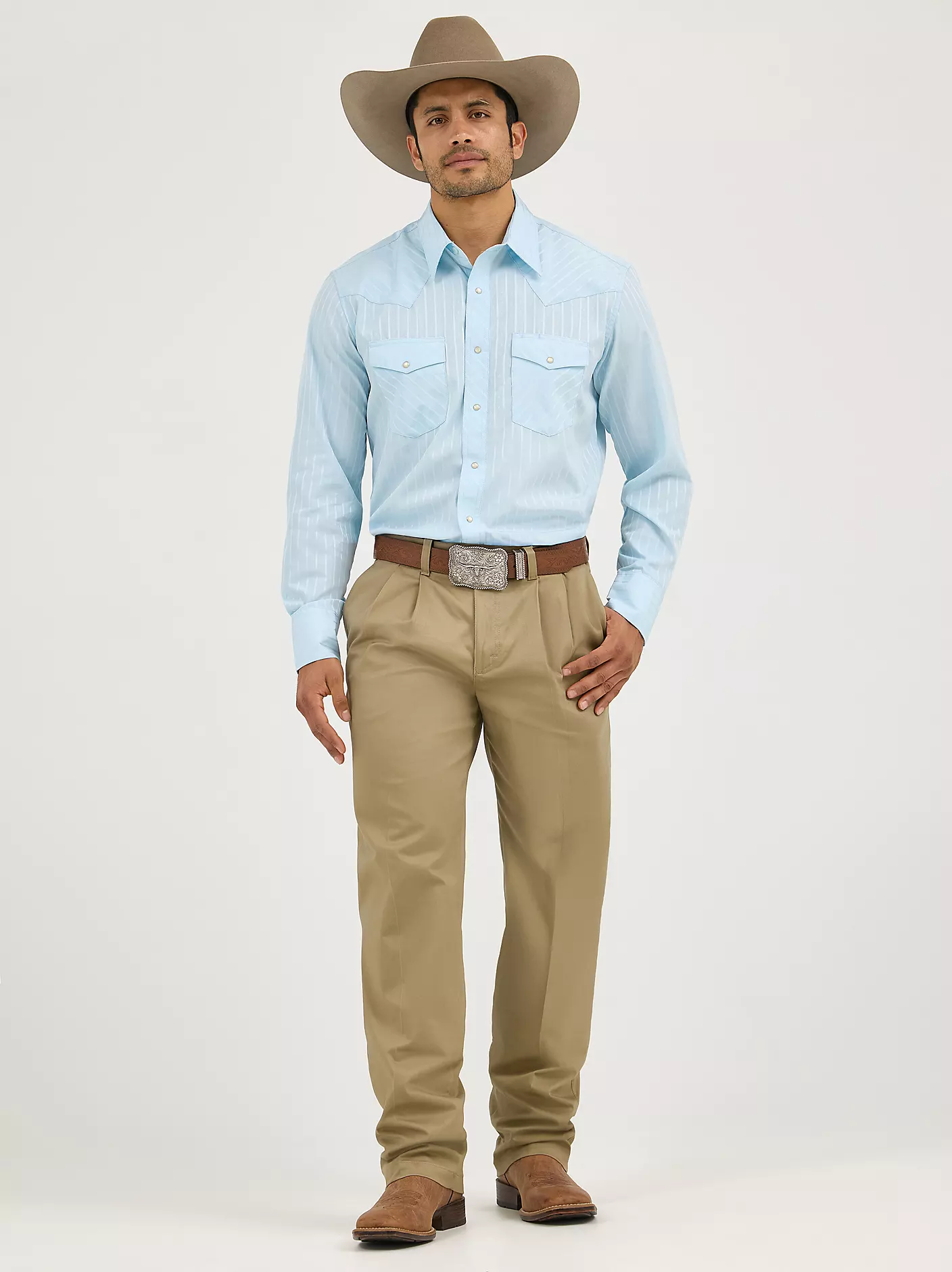 남성 Wrangler Casuals® 플리티드 앞면 루즈핏 팬츠, 카키