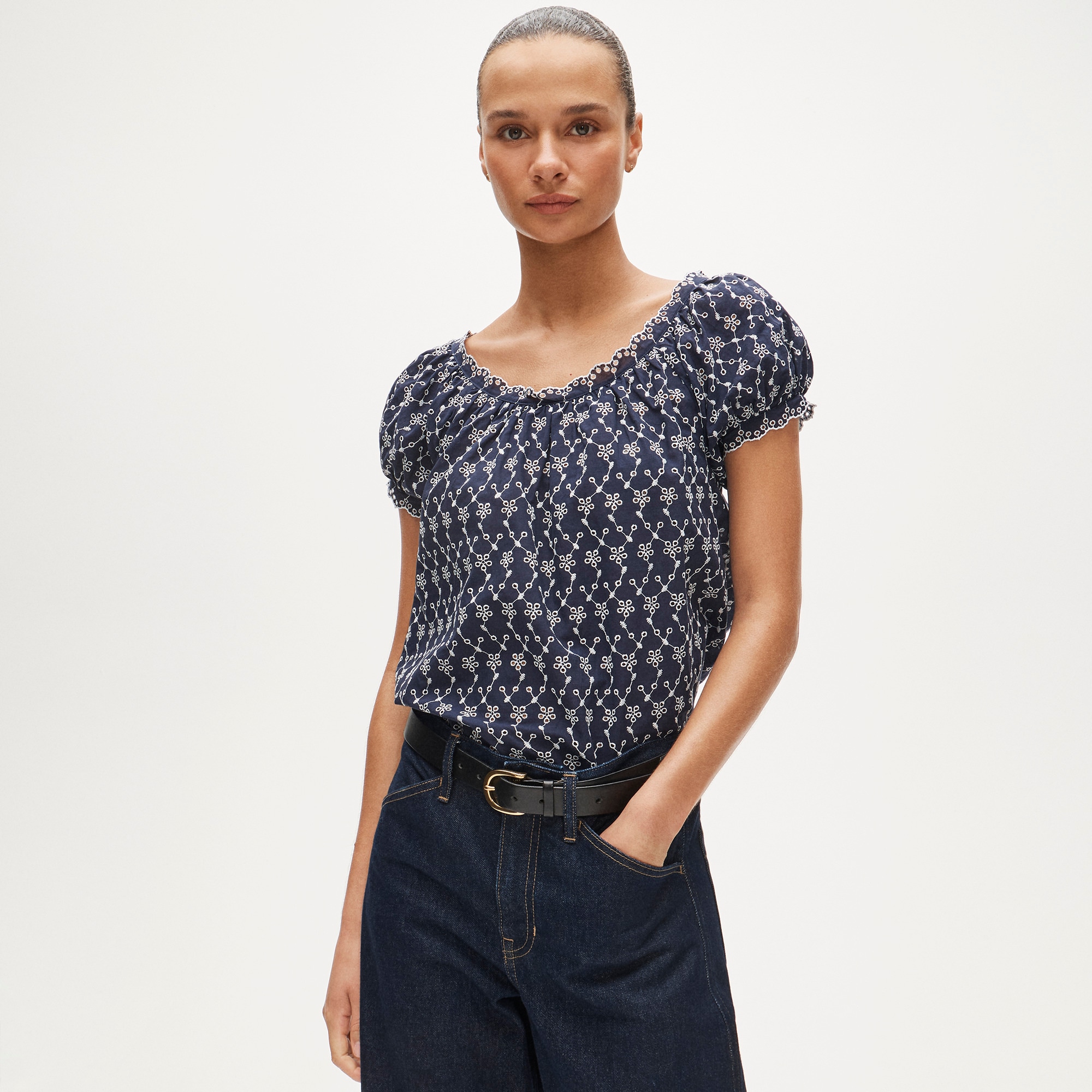 Scallop-trim eyelet top 상세 이미지 2