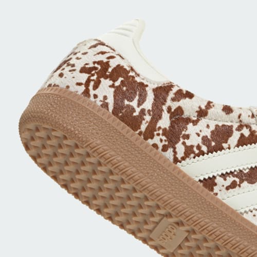Cow Print Samba Long Tongue Shoes 상세 이미지 8