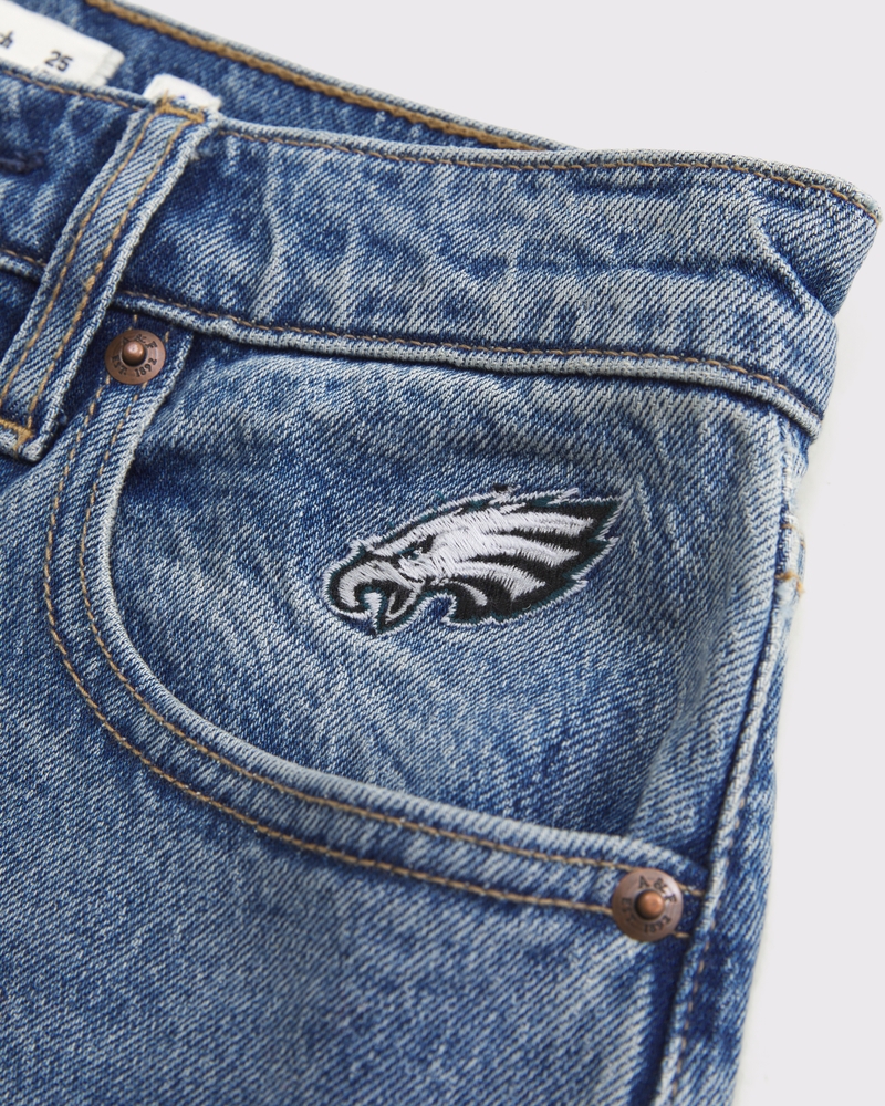 Curve Love High Rise 90s Relaxed Philadelphia Eagles Embroidered Jean 상세 이미지 9